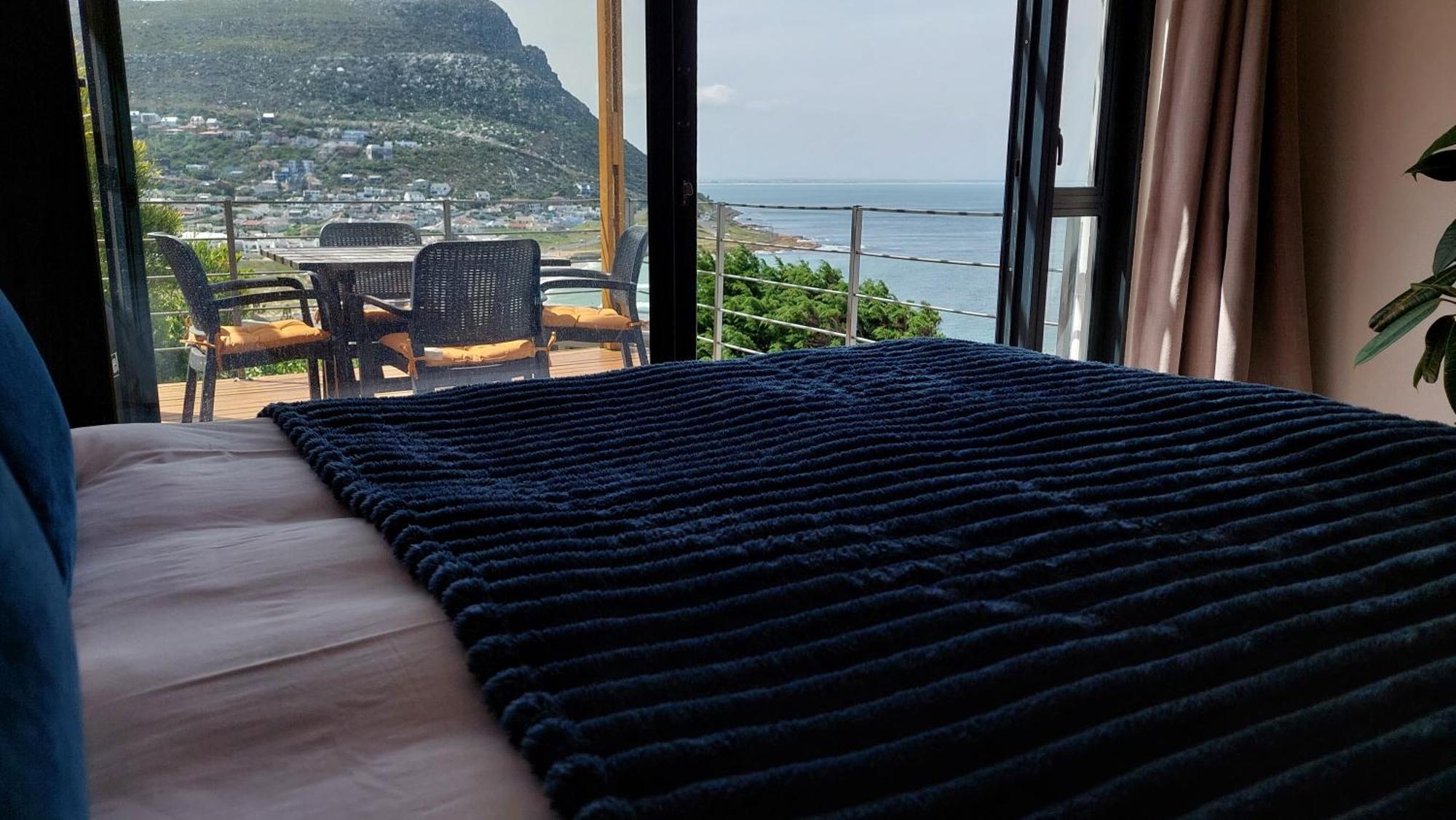 A Relaxing Getaway With Ocean Views Apartment Кейптаун Екстериор снимка
